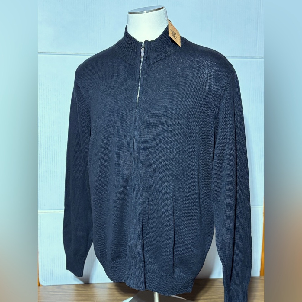 DOCKERS men’s XXL ZIP FRONT SWEATER, banded collar in black. No pockets. NWT